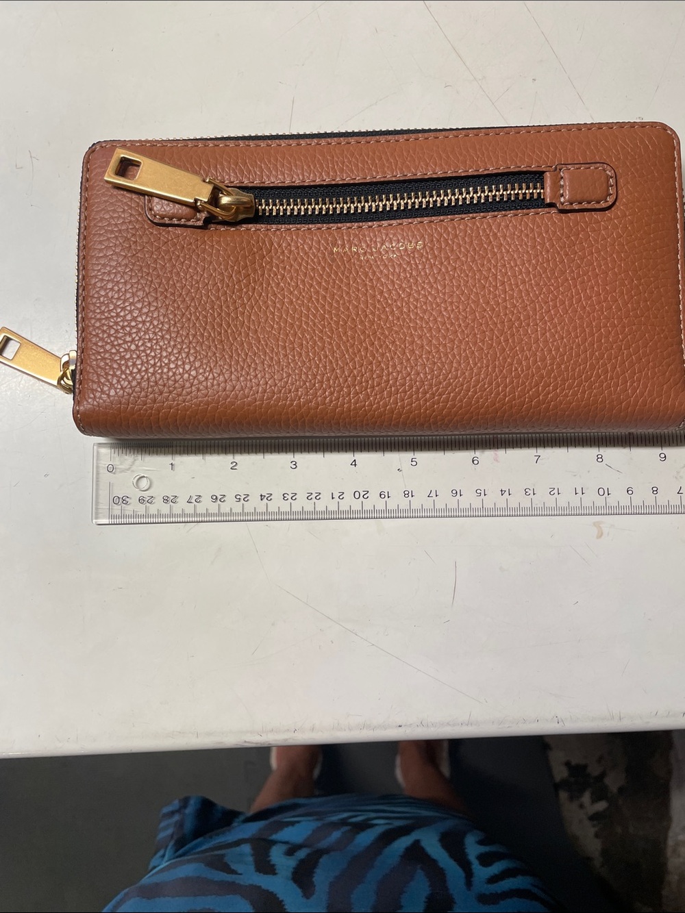 Marc Jacobs Brown Pebbled Leather Zip Wallet with Exterior Pocket MANY POCKETS